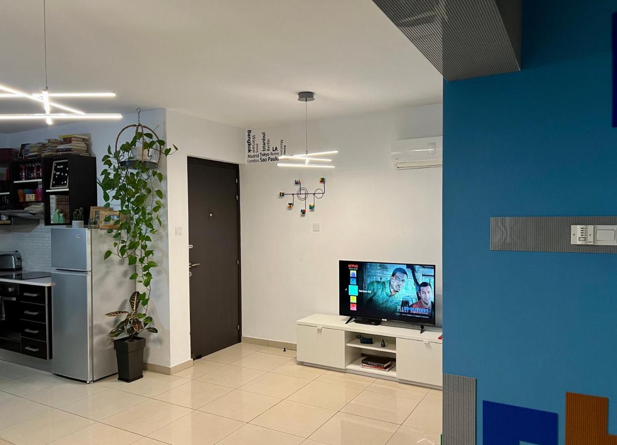 Fat Cow Apartment 103 Larnaca Buitenkant foto